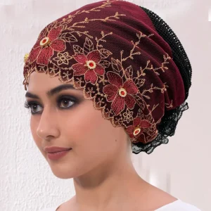 قبعة نسائية مطرزة